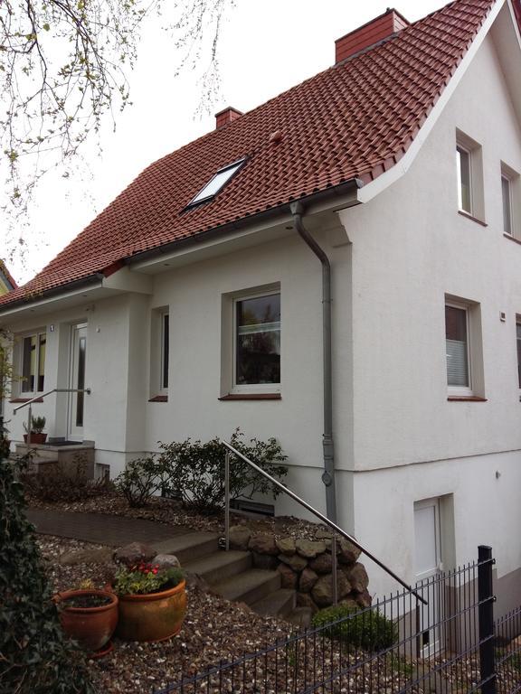 Ferienwohnung Am Schwanensee プレーン エクステリア 写真